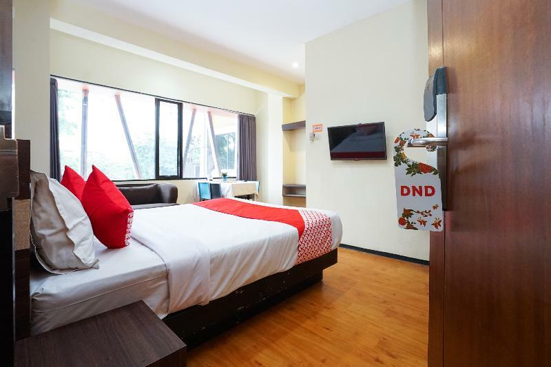 Oyo 275 Hotel Kita Surabaya Exterior photo